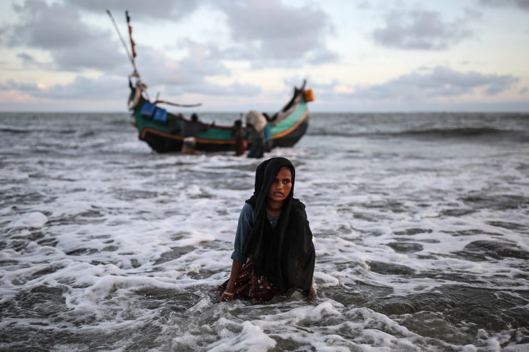 La gente de Rhingya huyó de la opresión en Myanmar