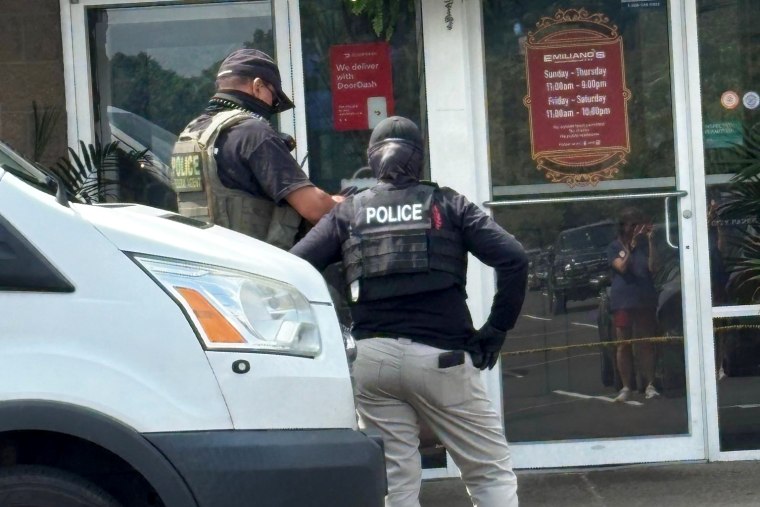 ice agents federal raid immigration pittsburgh
