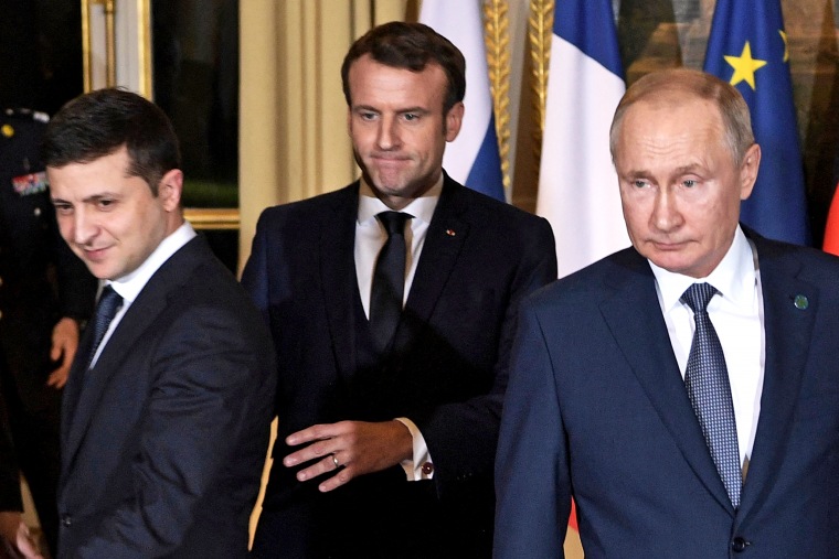TOPSHOT-FRANCE-UKRAINE-RUSSIA-CONFLICT-GERMANY-DIPLOMACY