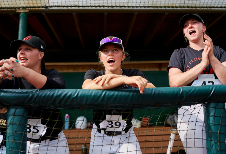 Allie	Bebbere, Maika Dumais, and Trinity Curtis