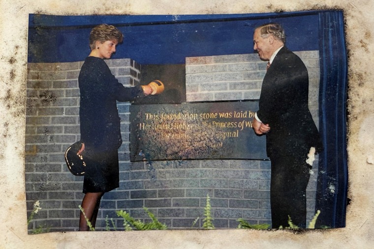 La foto de Diana fue encontrada en el sobre en la cápsula.