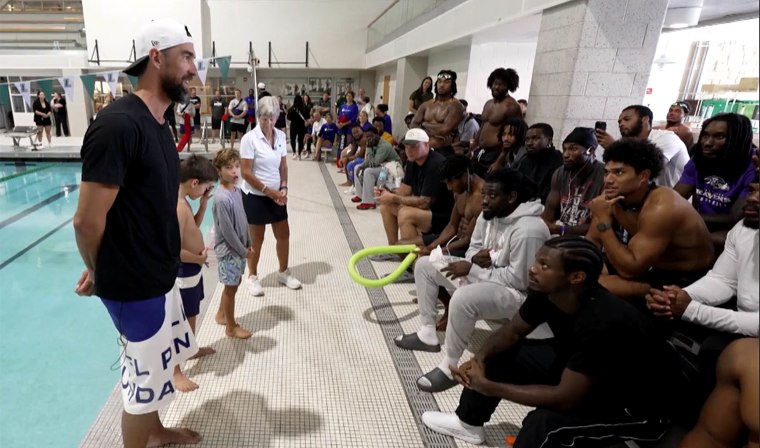 Michael Phelps teaches Ravens really to swim.