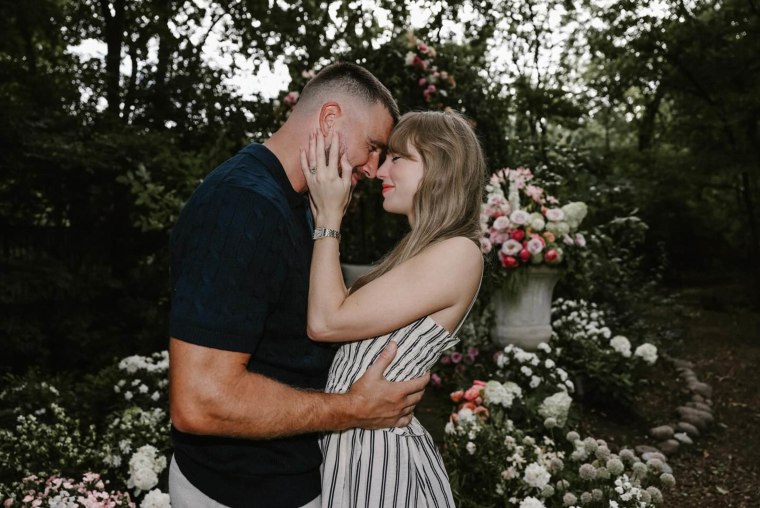Taylor Swift Travis Kelce Engagement 2 Te 250826 16e807