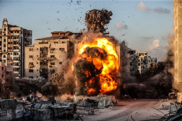 Israeli Airstrike hits al-Ruya Tower in Gaza City