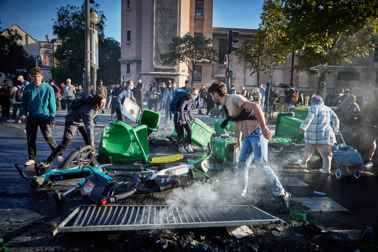 Grupos de protesto francês gastam 'bloqueie tudo' greve geral