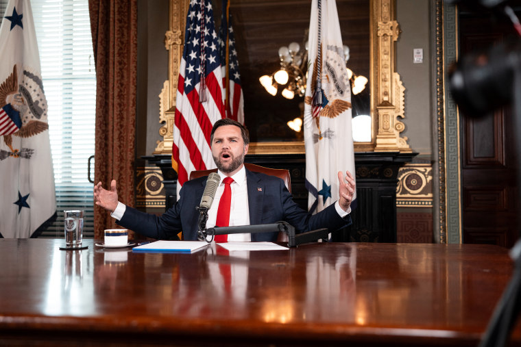 TOPSHOT-US-POLITICS-SHOOTING-KIRK