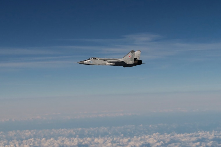 Swedish military publishes pictures of Russian jets