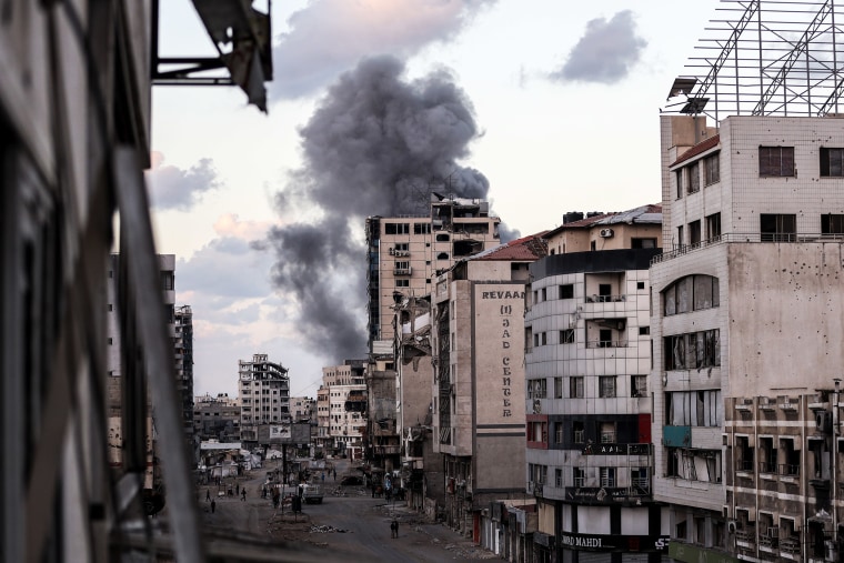 Los ataques israelíes contra Gaza continúan