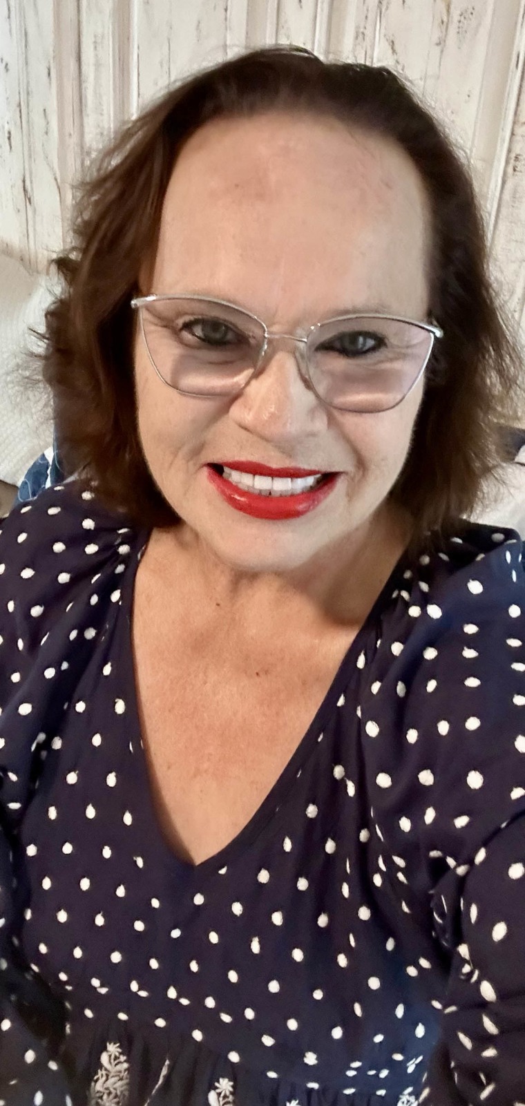 Woman Reveals 2 Ovarian Cancer Symptoms She Dismissed