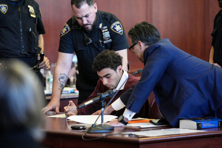 Suposto assassino Luiz Mangiion foi preso por matar o estado de Nova York