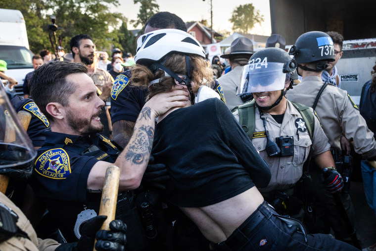 Image: Protesters Demonstrate Outside Of Chicago-Area ICE Facility