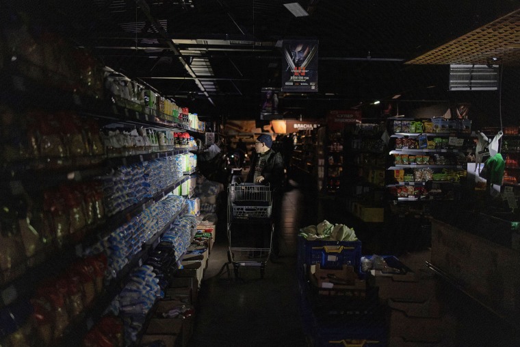 TOPSHOT-UKRAINE-RUSSIA-CONFLICT-WAR