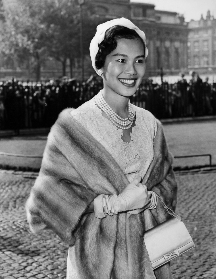 Queen Sirikit Kitiyakara Of Thailand At Westminster Abbey In London In 1960