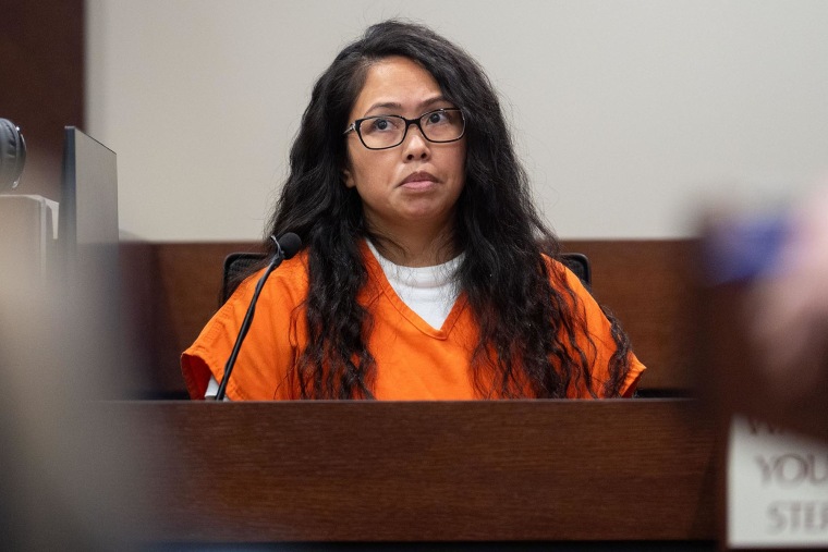 Catherine Magbanua testemunha no julgamento de Donna Adelson na terça-feira, 26 de agosto de 2025.