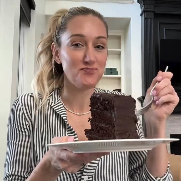 Costco's 6-Pound Chocolate Fudge Cake