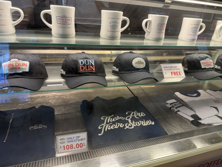 Mercadoria 'Law & Order' no 'Dun Dun Diner'