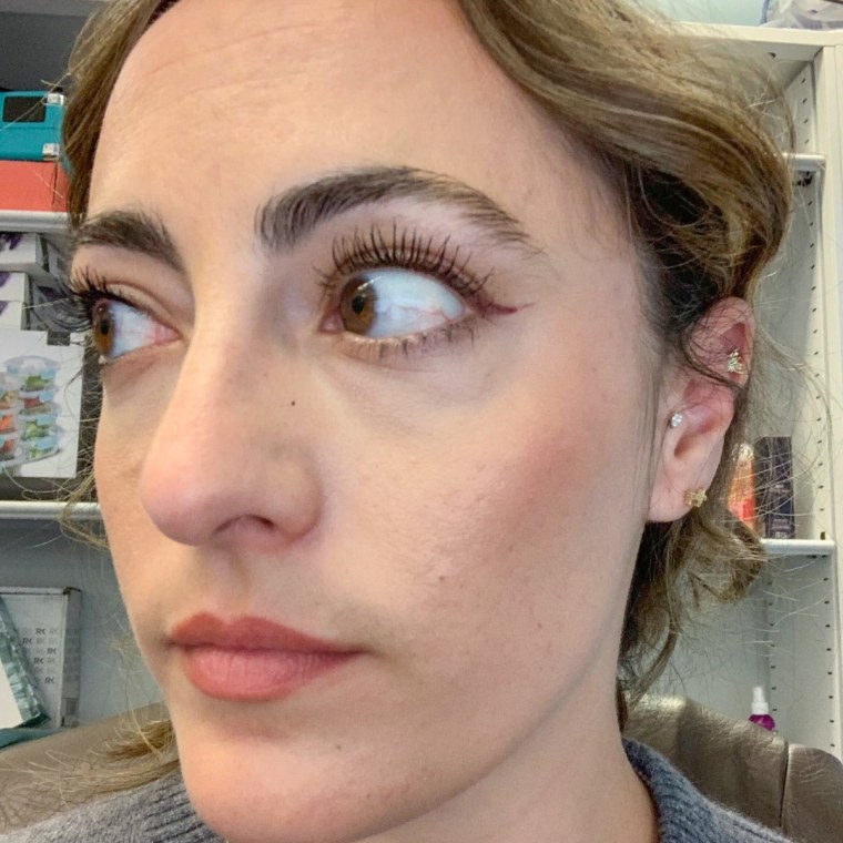 Il Makiage's mascara lifts, lengthens and separates each lash.