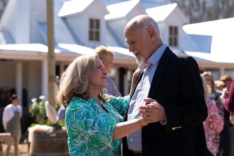 Gerald McRaney as Randolph Murdo "Murdo: Death in the family."