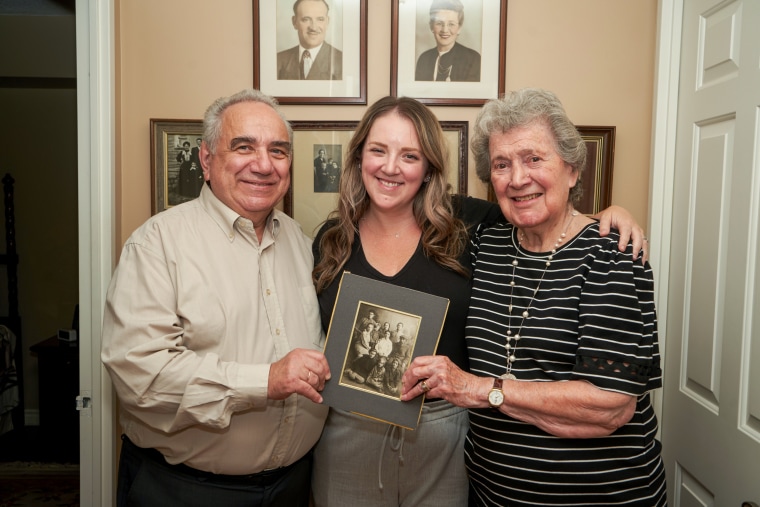 Yost Guzman, Hinda Koza-Kalp e Ester Schilling.