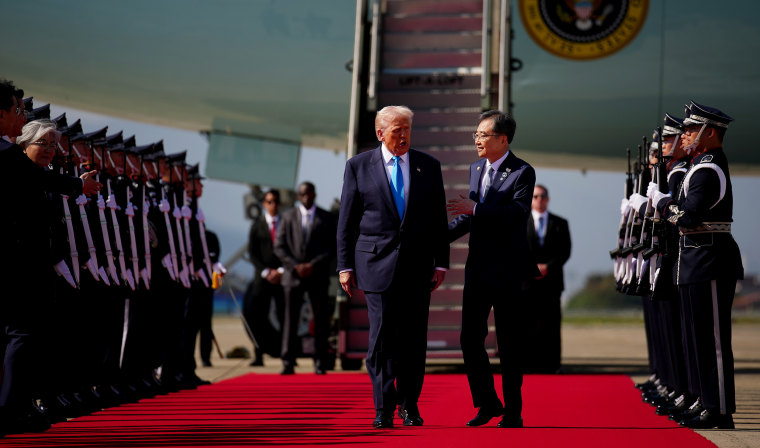 US President Trump arrived in South Korea