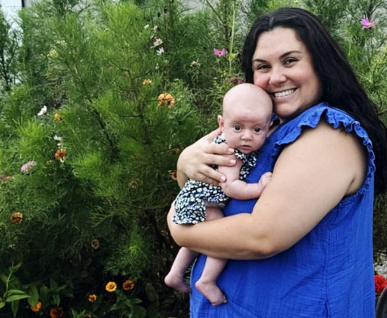 Hannah Everett with her daughter Piper.