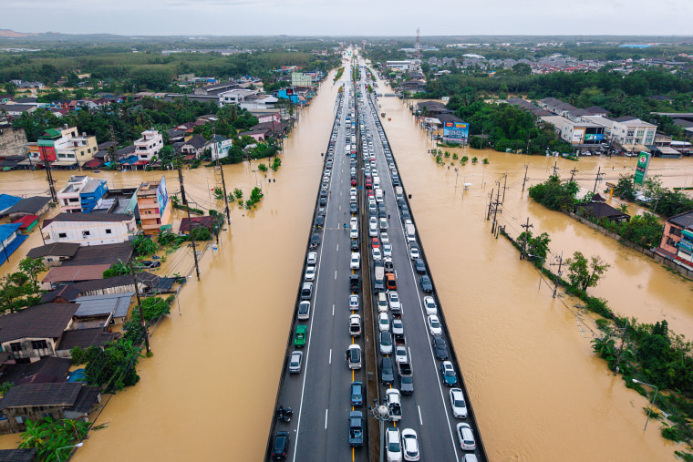 Image: TOPSHOT-THAILAND-FLOODS