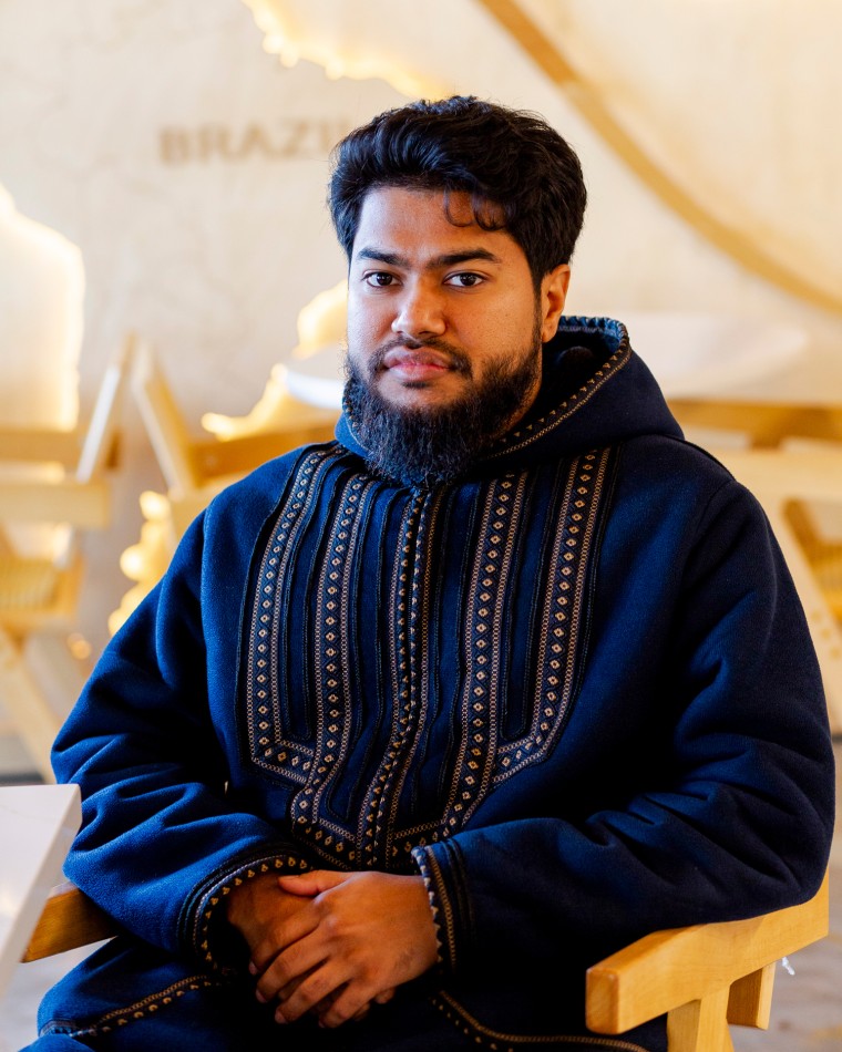 Riduan Rafique sits wrong of a java shop