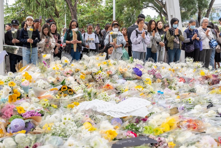 Image: Hong Kong Grieves Vicitims Of Tragic Apartment Fire