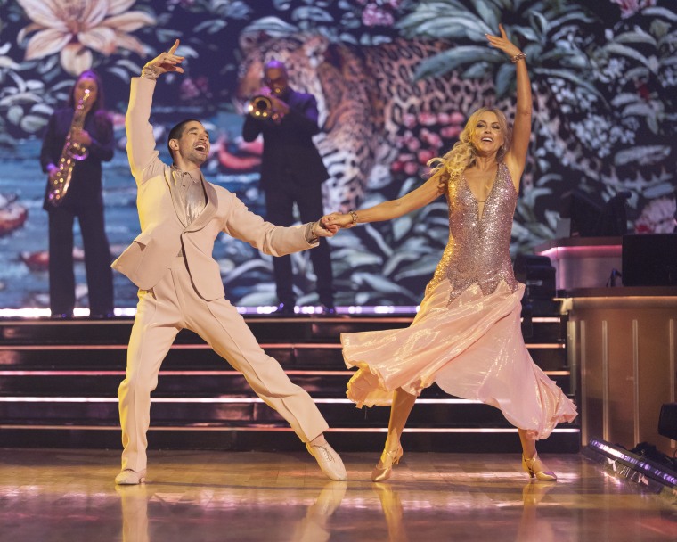 Alan Bersten e Elaine Hendrix durante a noite do Rock & Roll Hall of Fame em 