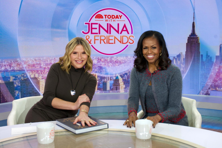 Jenna Bush Hager và Michelle Obama sẽ dẫn chương trình "TODAY with Jenna & Friends" vào ngày 5 tháng 11 năm 2025.