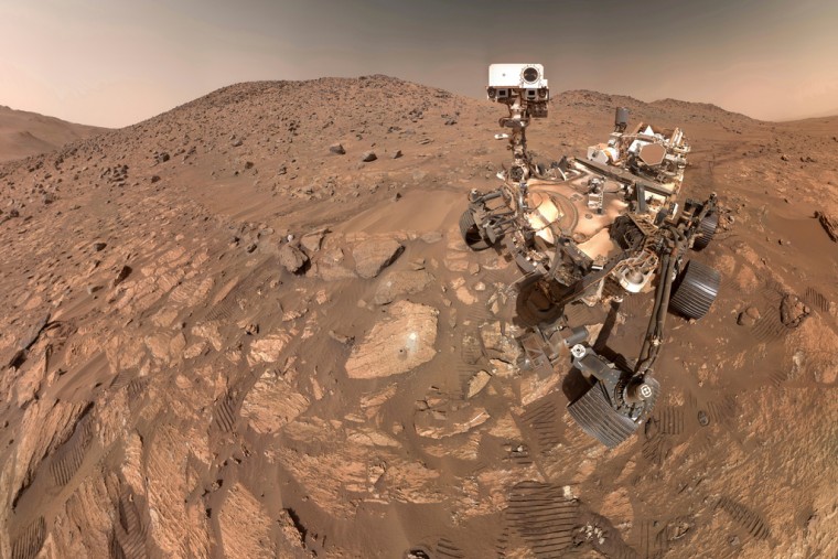 Esta imagen proporcionada por la NASA muestra una selfie del rover Perseverance en Marte, tomada el 23 de julio de 2024. 
