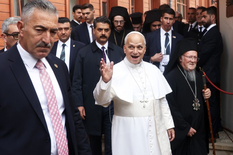 Image: ***BESTPIX *** Pope Leo XIV Makes First Foreign Trip to Türkiye and Lebanon - Day Four