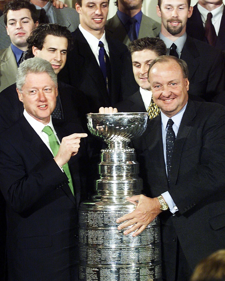 US-CLINTON-DALLAS STARS-THOMAS HICKS