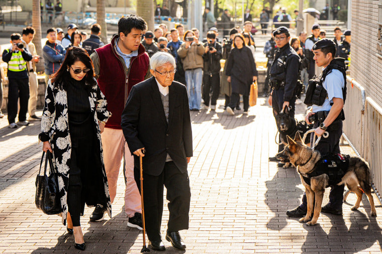 Image: HONG KONG-CHINA-POLITICS-COURT