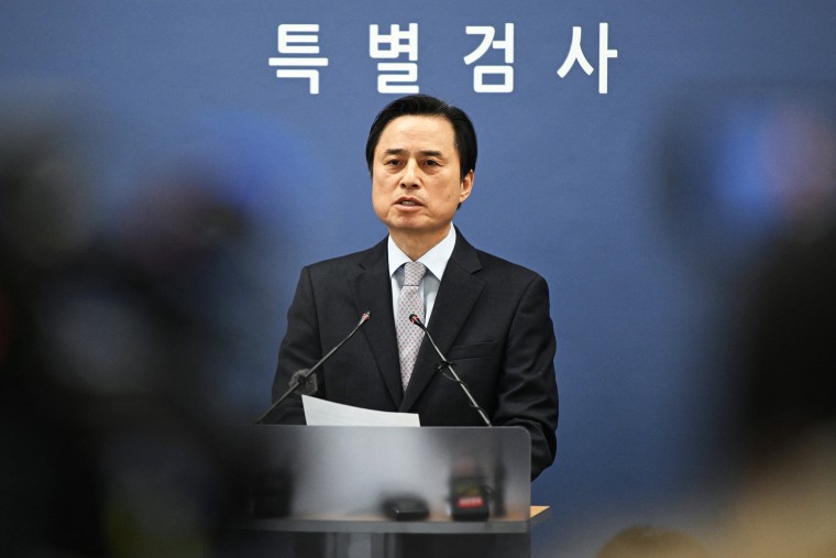 Image: SKOREA-POLITICS-UNREST