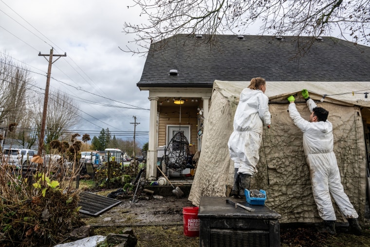 Image: Western Washington braces for another atmospheric river, bringing flood and landslide risks back to region