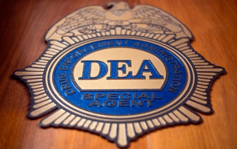 El logotipo de la DEA en la Oficina de la Administración para el Control de Drogas de Estados Unidos el  29 de mayo de 2019 en la ciudad de Nueva York.