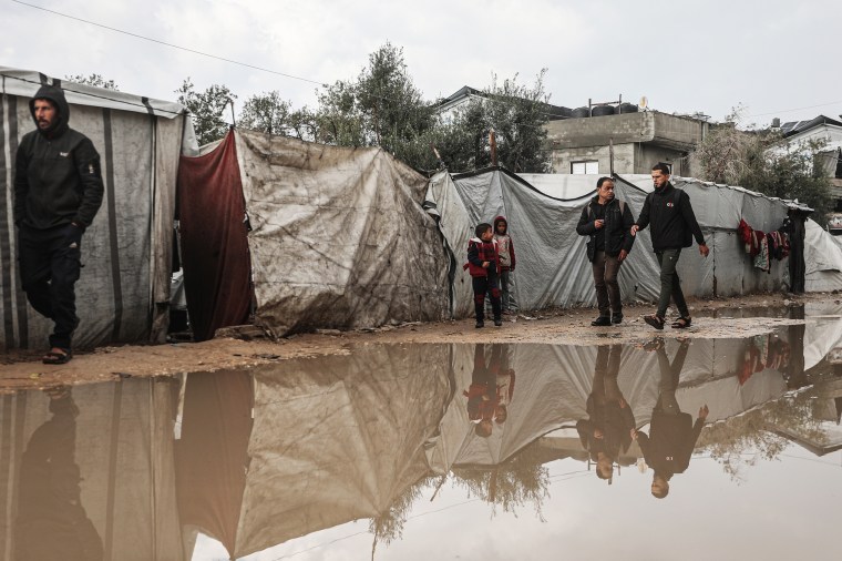 Winter conditions make life more difficult for Palestinians in Gaza