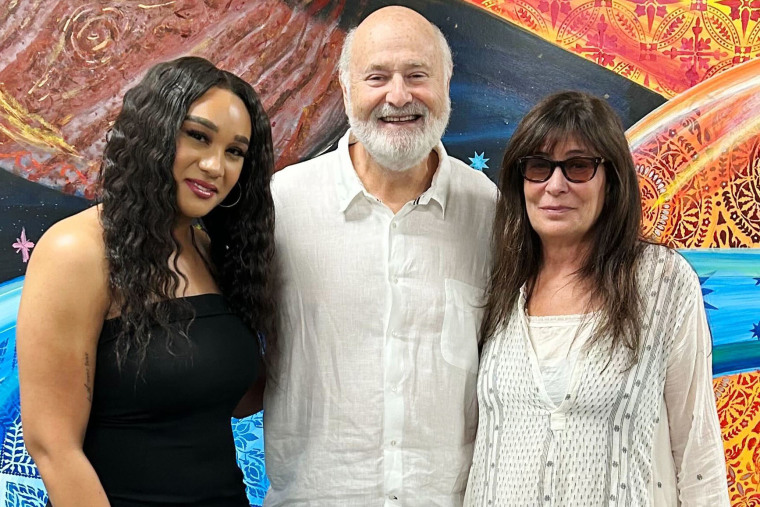Rob and Michele Reiner with Williams' wife, Tera.