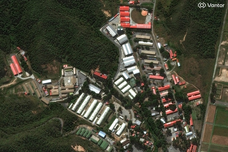 Una imagen satelital de las instalaciones militares de Fuerte Tiuna antes del ataque de EE.UU. en Caracas, Venezuela, el 22 de diciembre de 2025. 