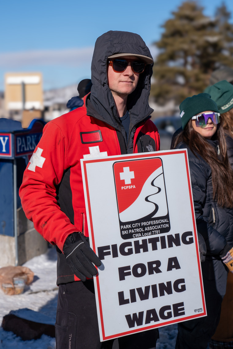 O patrulheiro de esqui de Park City, Corlan Williamson, participou de uma greve no ano passado por causa de salários mais altos no resort.