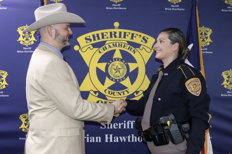 Xerife do condado de Chambers e Skyler Rocz.