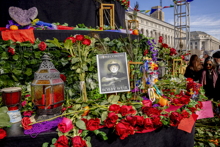 Memorial for Bob Weir.