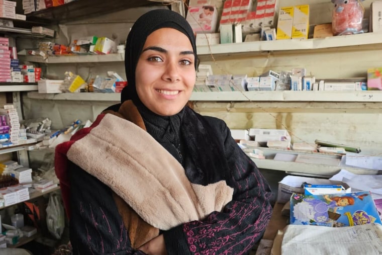 Dr. Duaa Basem Al-Masri, a 26-year-old pharmacist from Beit Hanoun who has been displaced to Khan Younis.