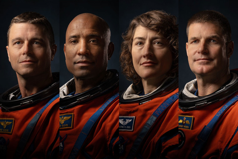 Tripulação do Artemis II da NASA a partir da esquerda: Comandante Reed Wiseman, Piloto Victor Glover e Especialistas em Missão Christina Koch e Jeremy Hansen.