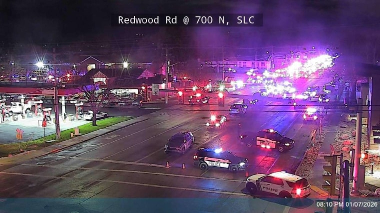 Captura de una cámara de tránsito cerca del sitio del tiroteo en Salt Lake City, Utah, el 7 de enero de 2026.