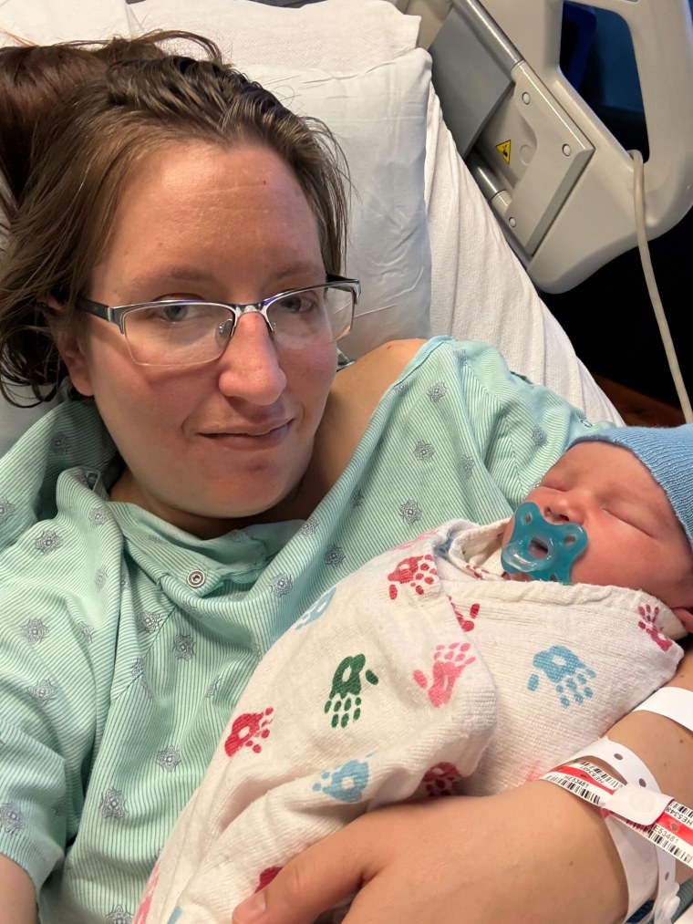 An Illinois woman who didnt know she was pregnant had a baby on Christmas Day.