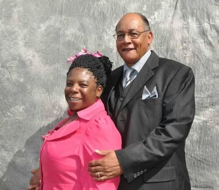 She Was Homeless, Sleeping on Her Husband's Grave. An Officer's ...
