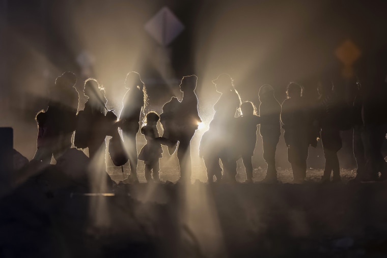 Flood of migrants line up in Arizona Border Crossings.