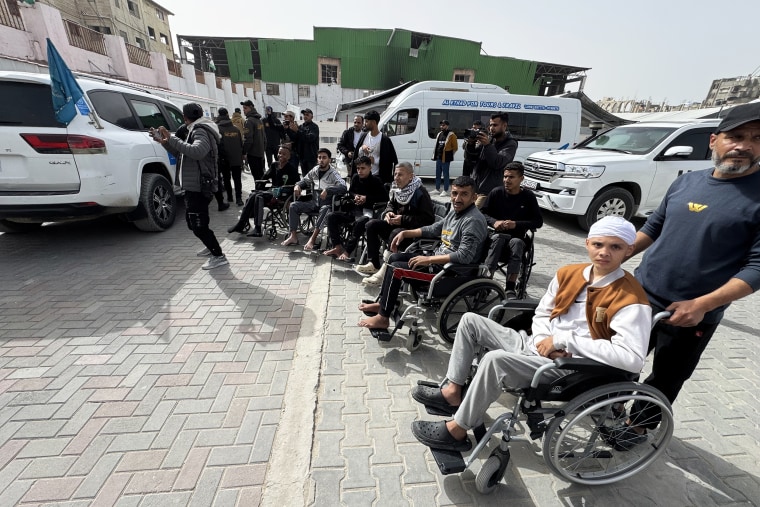 Palestinian families set for transfer to Egypt for treatment